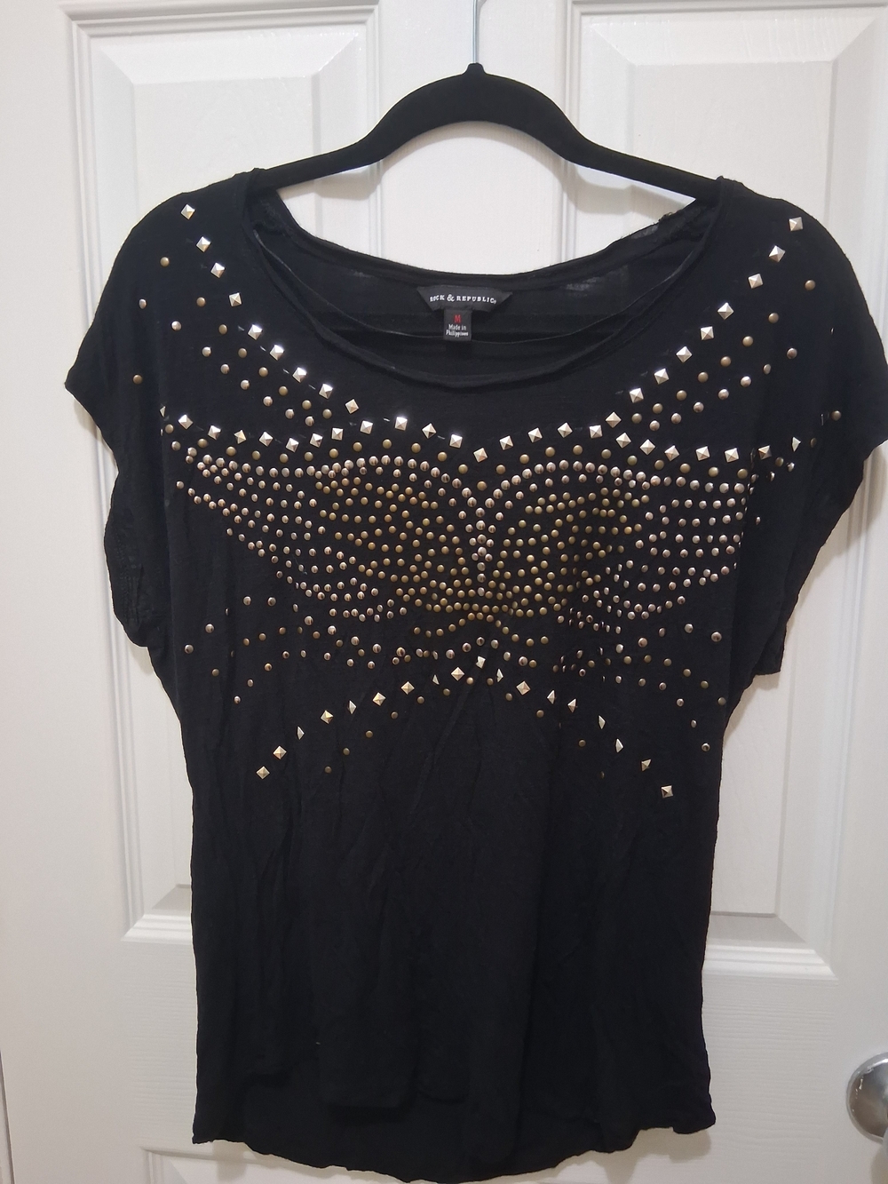 Rock & Republic Black Short Sleeve Tee with Gold Stud Pattern